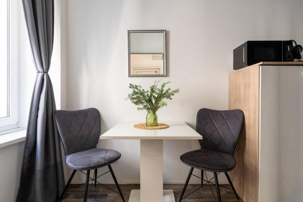 Chic Studio By City Center By Hm Wenen Buitenkant foto